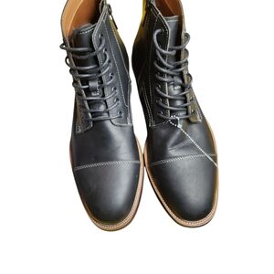 Steve Madden Black Boots Classic Leather Design
